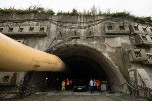 DOPRAVA: Prerazenie druhej rúry tunela Ovèiarsko