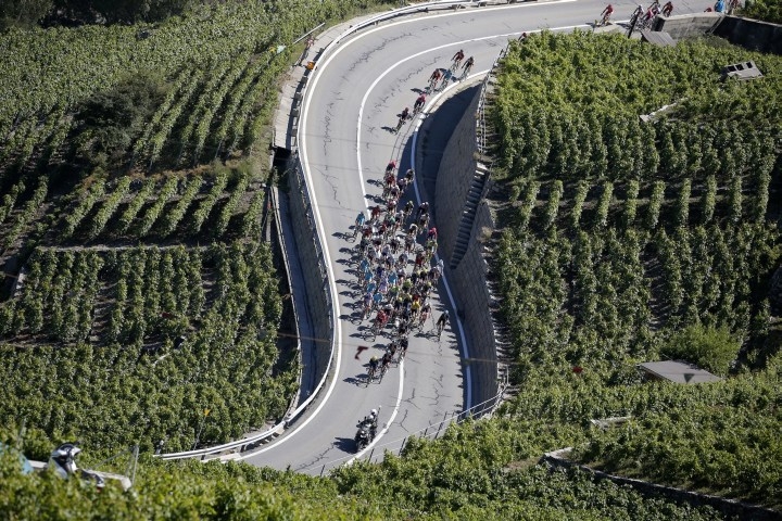 V 17. etape Tour de France potrápili cyklistov kopce