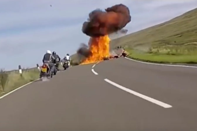 Desiva nehoda dvoch motoriek s fatalnymi nasledkami.png