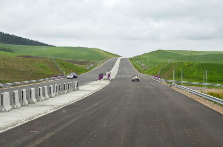 Diaľnica