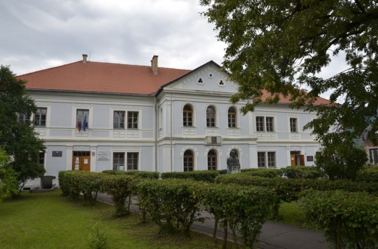 Gymnázium Revúca
