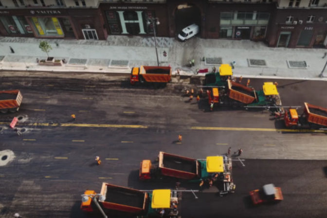 Hlavna cesta v centre moskvy dostala za den novy asfalt 2.png