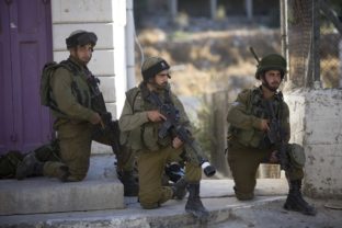 Izraelská armáda hľadala v utečeneckom tábore zbrane