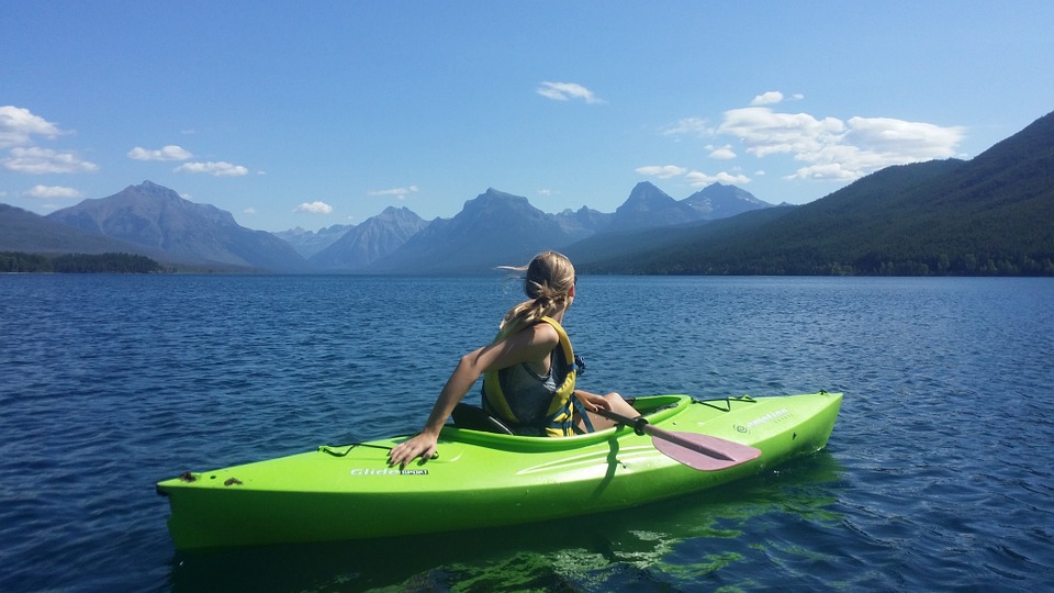 Kayaking 918464_960_720.jpg