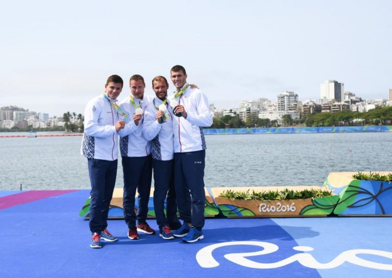 Slovenský štvorkajak si na olympiáde vypádloval striebro