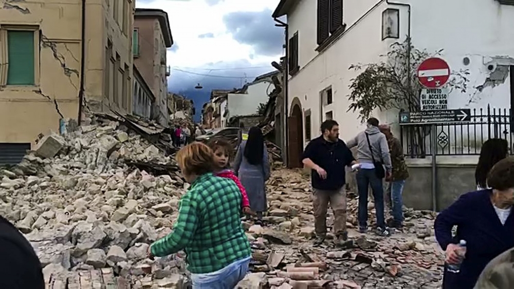 Taliansko zasiahlo silné zemetrasenie, otrasy cítili aj v Ríme
