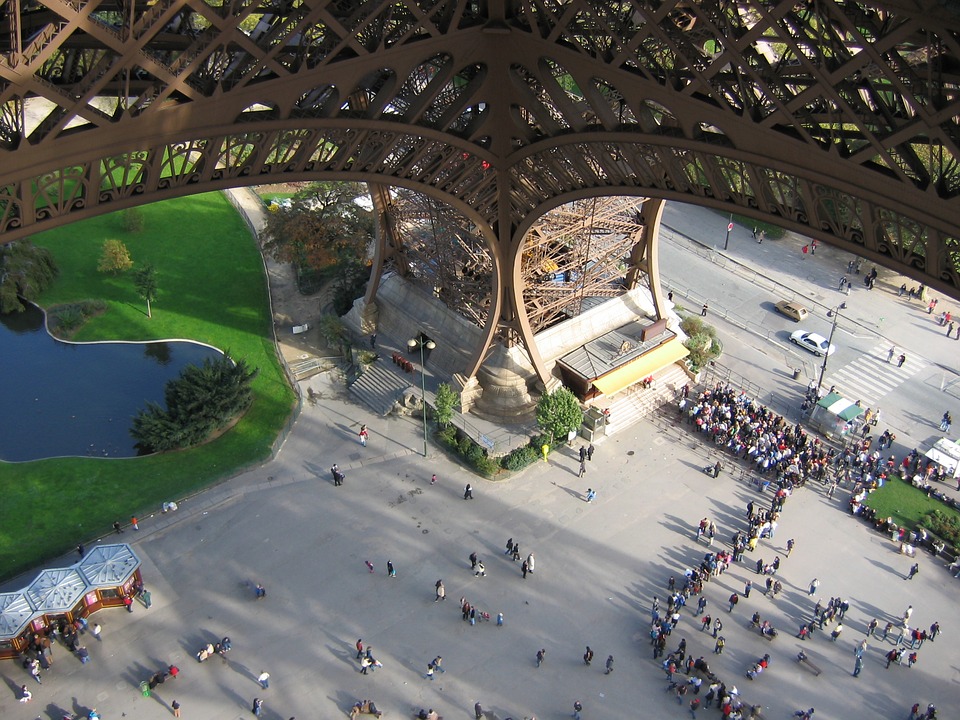Eiffel 1367664_960_720.jpg