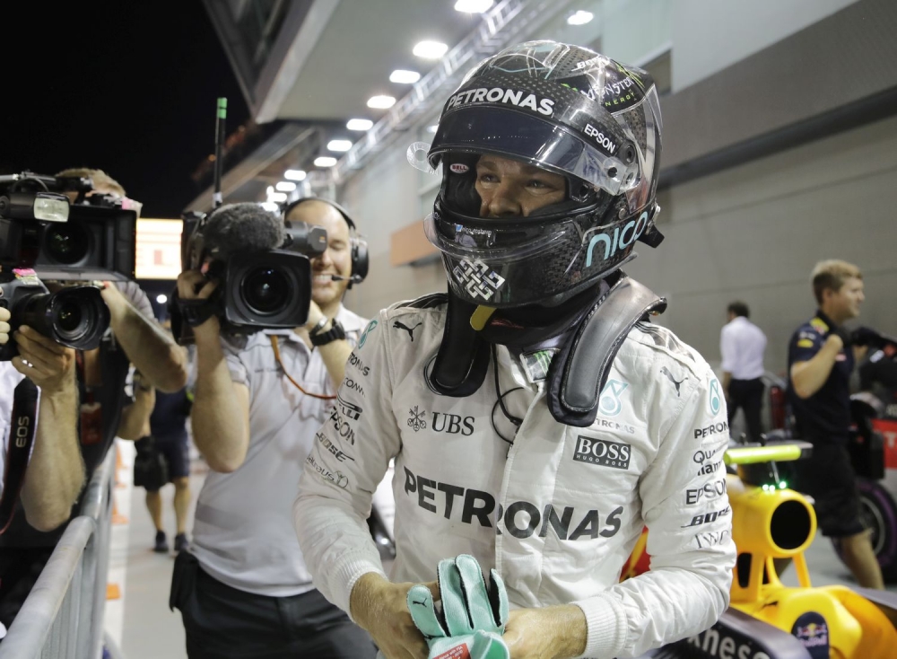 Kvalifikáciu v Singapure vyhral Rosberg