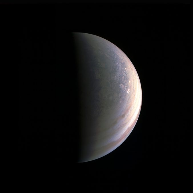 NASA zverejnila nové fotografie Jupitera