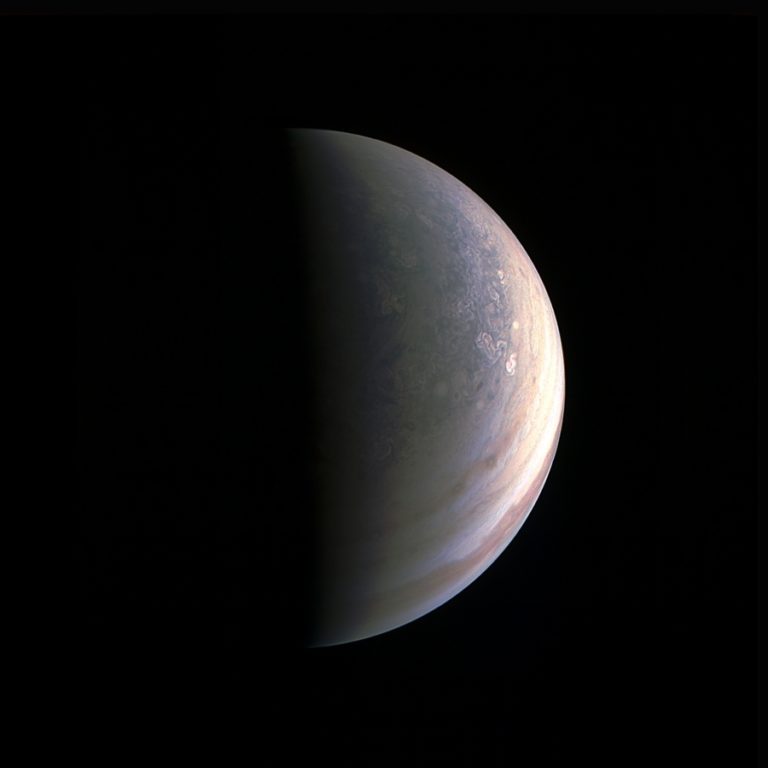 NASA zverejnila nové fotografie Jupitera