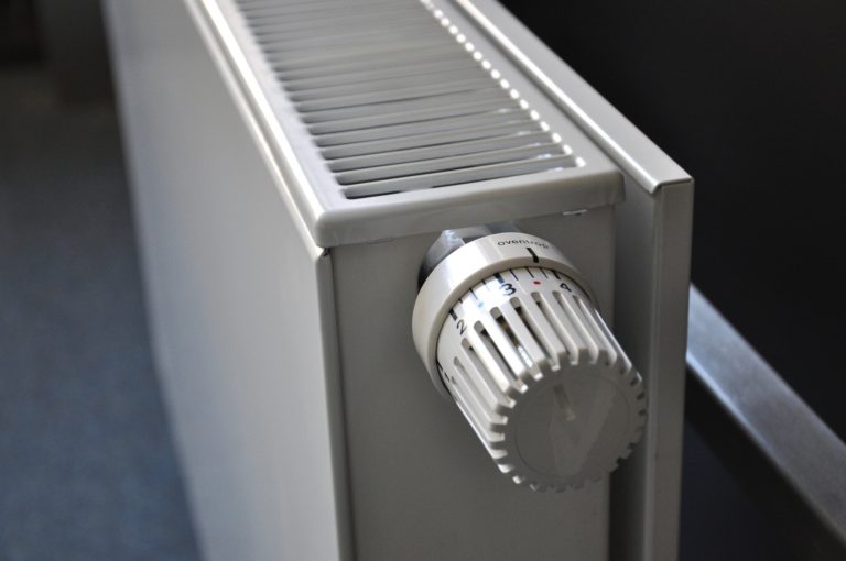 Radiator teplo