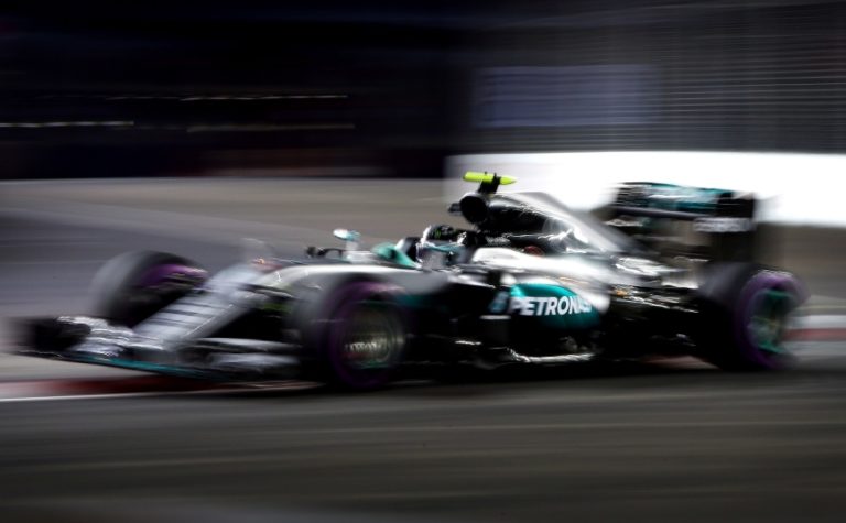Rosberg na tréningu havaroval, i napriek tomu vyhral