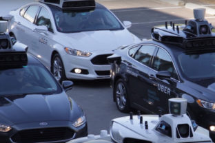 Uber zahajil testovanie aut len s kontrolnymi vodicmi.png