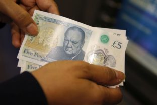 V Británii je v obehu nová päťlibrová bankovka s Churchillom