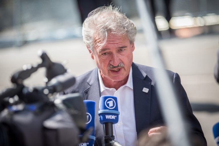 Vyhoďme Maďarsko z EÚ, navrhol luxemburský minister
