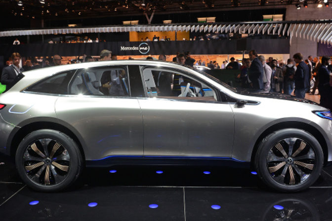 05 mercedes benz generation eq concept paris 1.jpg