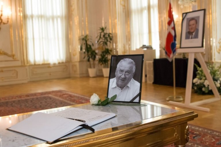 Kondolenčná kniha pre Michala Kováča († 86)