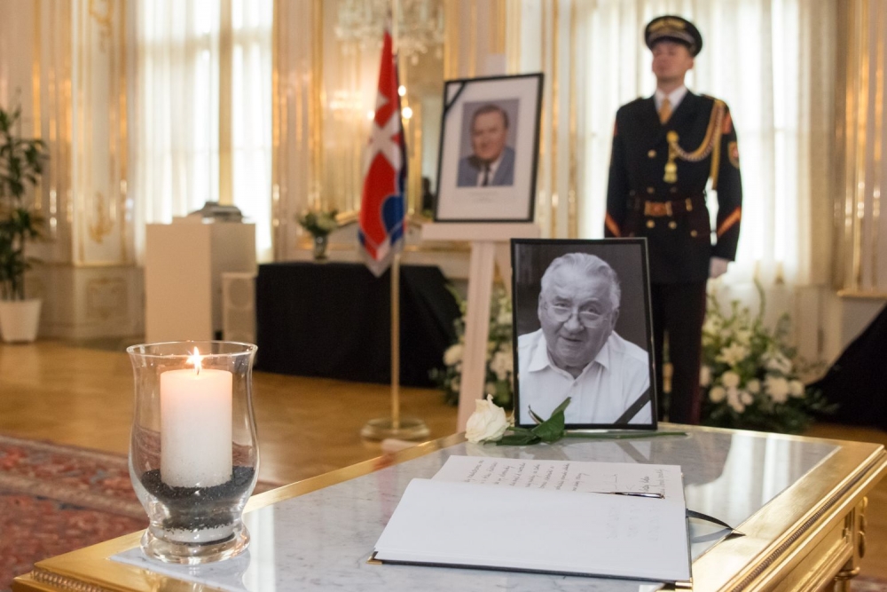 Kondolenčná kniha pre Michala Kováča († 86)
