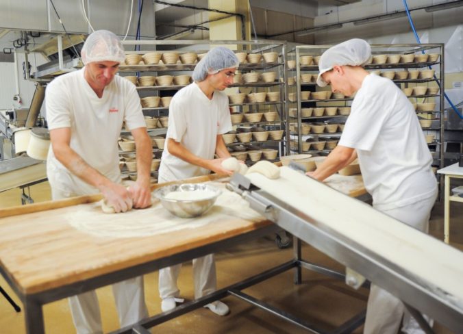 Nitrianski pekári vytvorili najväčší obložený chlebík