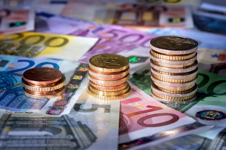 Exchange rate, money in rise