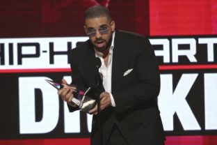 American Music Awards ovládli Justin Bieber a Drake