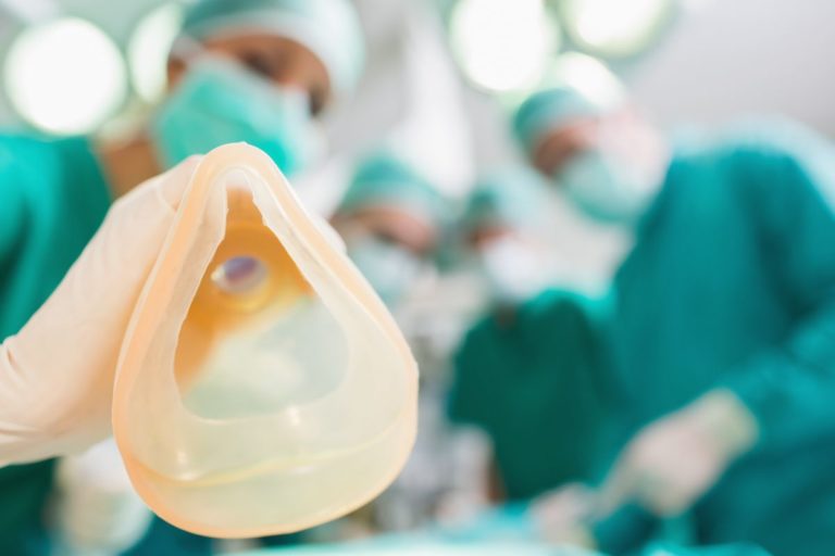 Focus on an oxygen mask