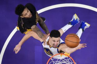 Golden State desiatym víťazstvom na čelo NBA