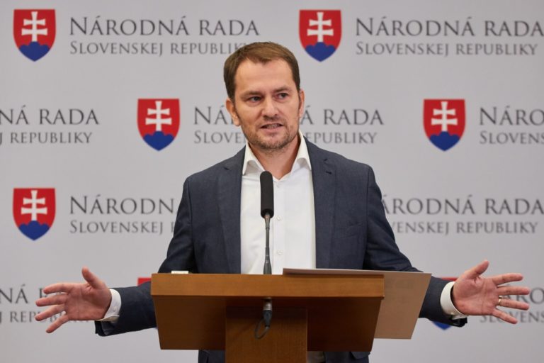 MATOVIČ: Vyzval Fica,aby prekazil plán Danka nezmraziť plat poslancov