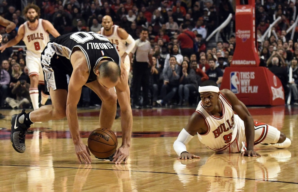 Chicago pripravilo San Antoniu prvú prehru vonku