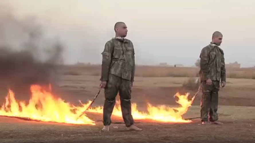 Islamisti natočili upálenie dvoch tureckých vojakov