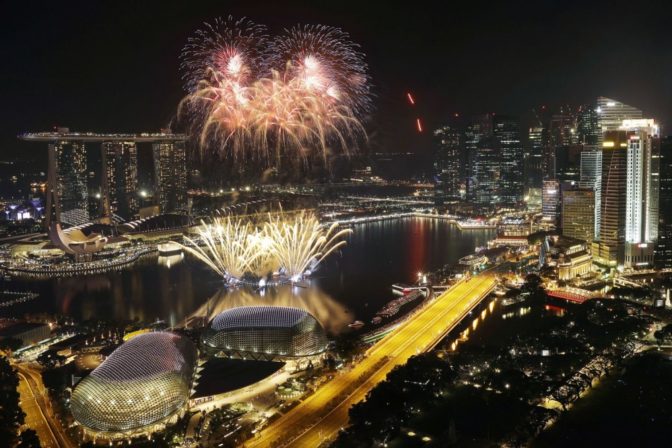 Svet veľkolepými ohňostrojmi vítal nový rok 2017