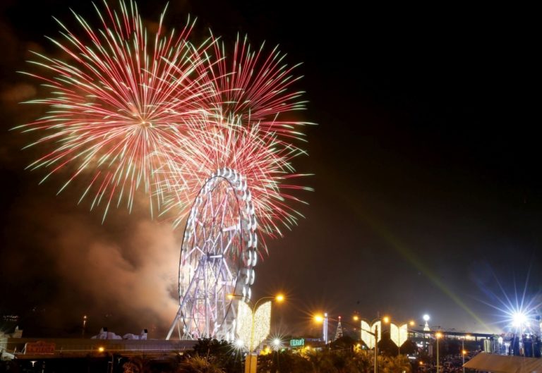 Svet veľkolepými ohňostrojmi vítal nový rok 2017