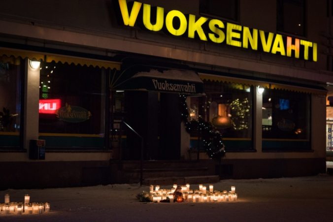 Útočník zastrelil vo Fínsku političku a dve novinárky