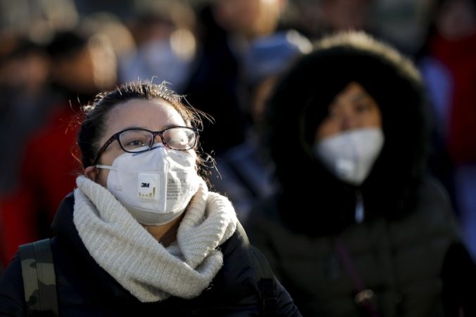 V Pekingu a ďalších 20 mestách vyhlásili smogový poplach