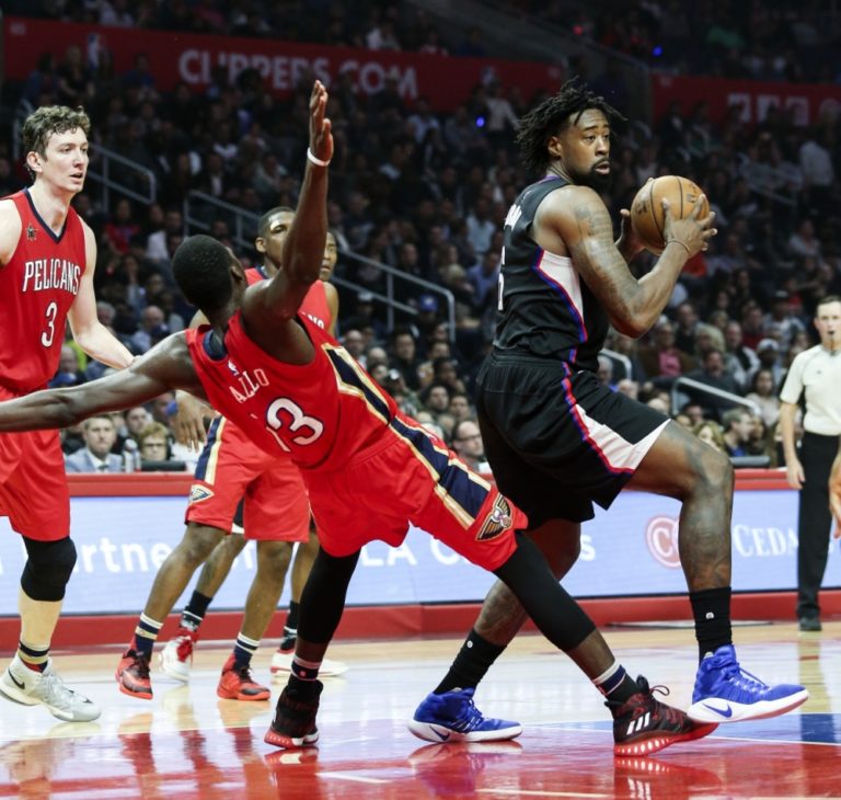 Video: Memphis pribrzdil Golden State, LeBron do histórie