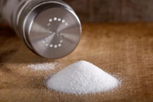5 užitočných rád, ako využiť kuchynskú soľ