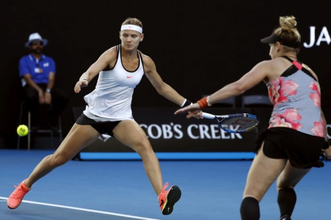 Matteková Sandsová a Šafářová s titulom na Australian Open