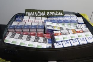 Na letisku v Bratislave našli kufor plný cigariet z Ukrajiny