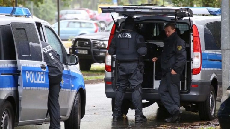 Polícia