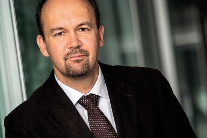 Vedúci oddelenia platobných kariet v Tatra banke Rastislav Vallo