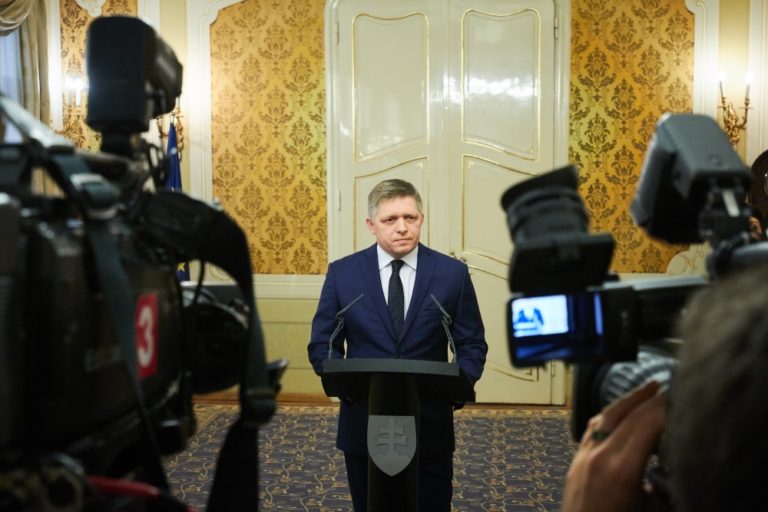 Matovič sa ospravedlnil, Ficova tlačovka bola trápna