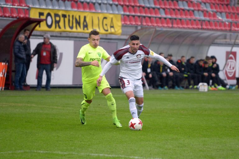 FUTBAL: Podbrezová - Žilina