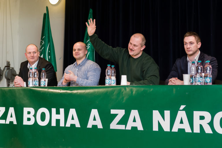 POVAŽSKÁ BYSTRICA: Stretnutie s Marianom Kotlebom