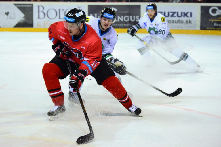 HOKEJ TL: Banská Bystrica - Nové Zámky