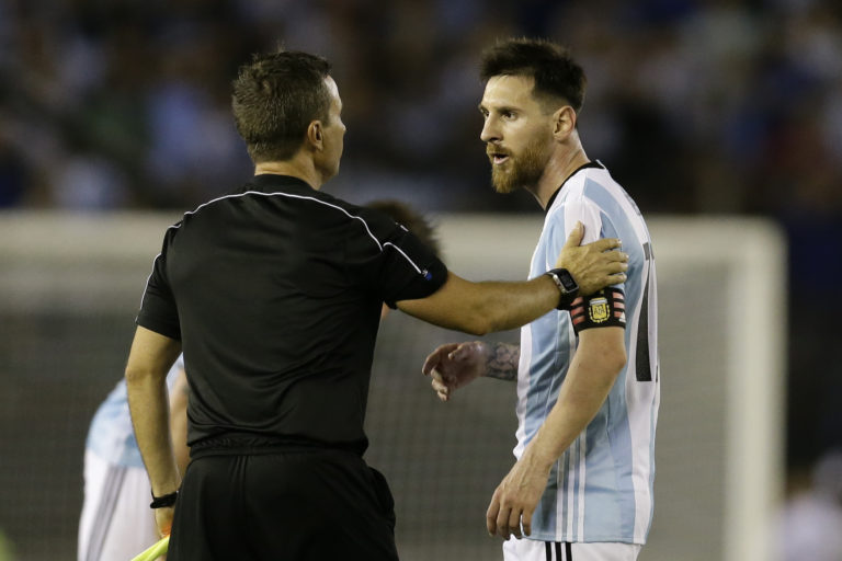 Lionel Messi, Emerson Augusto de Carvalho