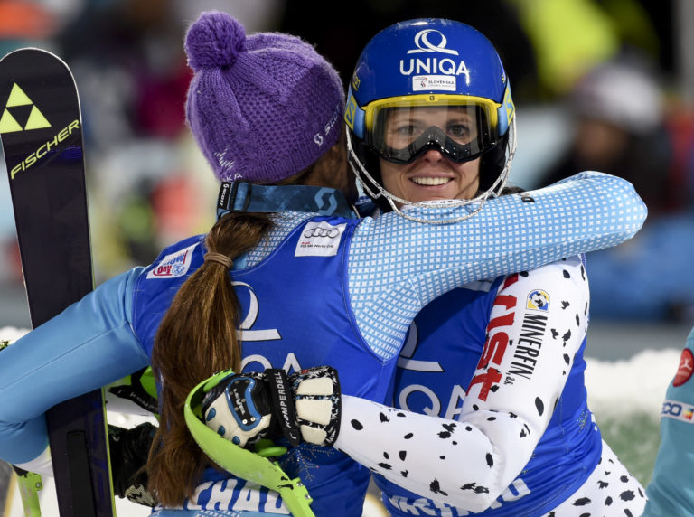 Šárka Strachová, Veronika Velez Zuzulová