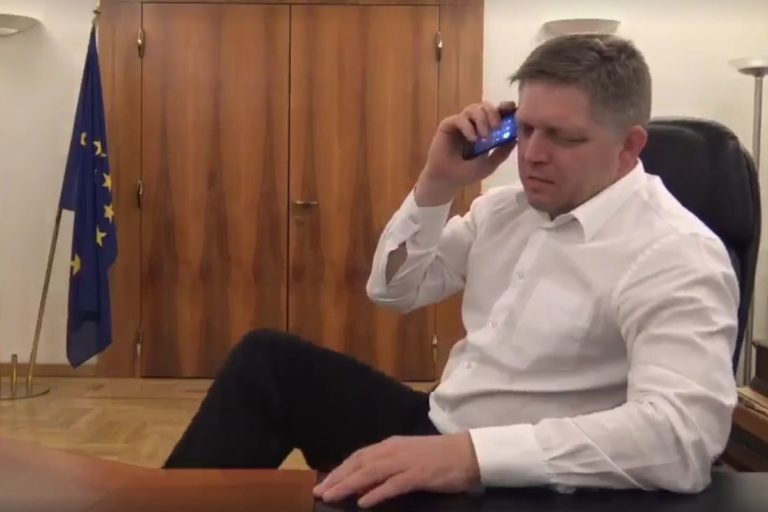 Fico_telefonat.jpg