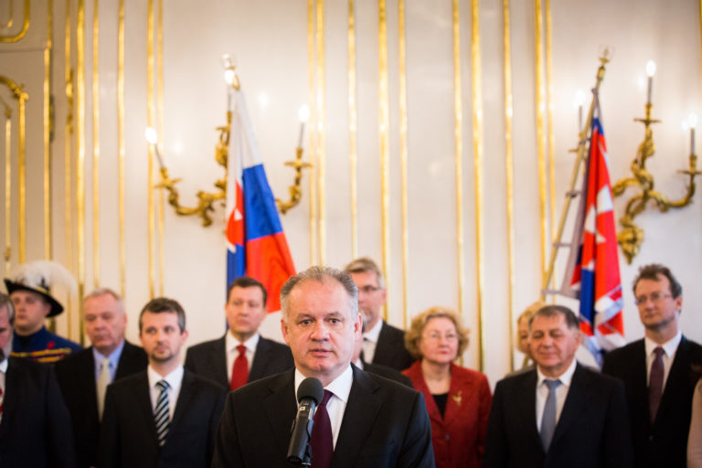 PREZIDENT: Prijatie bývalých ústavných sudcov