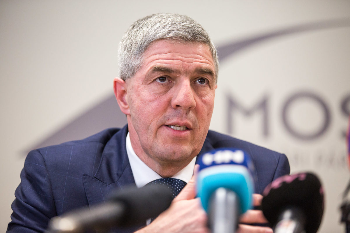 Bugár chce v župných voľbách podporiť v Banskej Bystrici nestraníckeho kandidáta