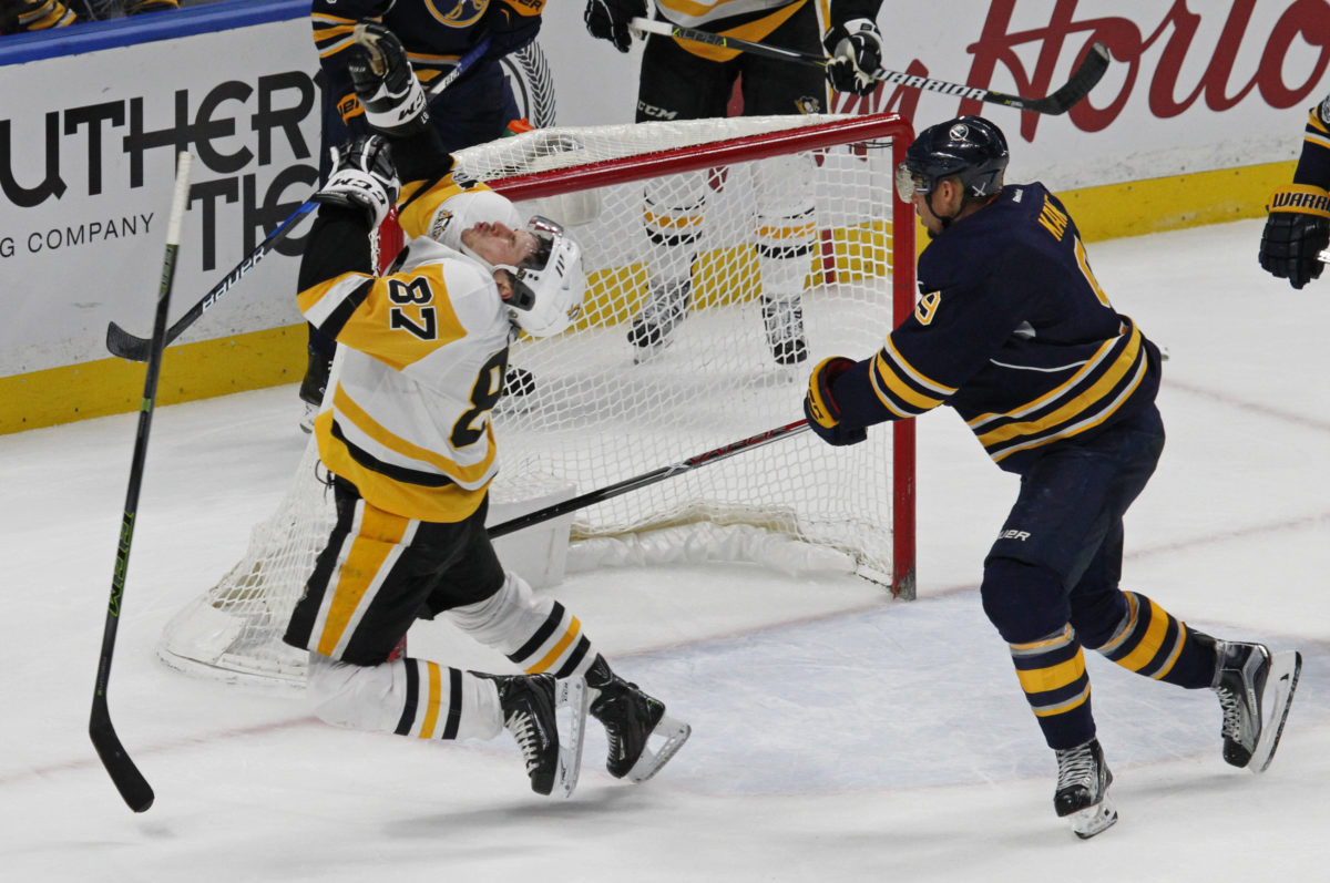 Evander Kane, Sidney Crosby